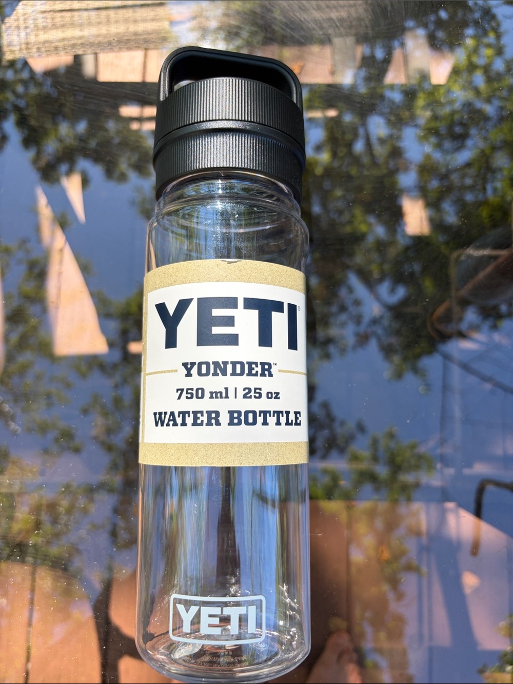 YETI Yonder 25 oz Water Bottle - Clear with Black Lid